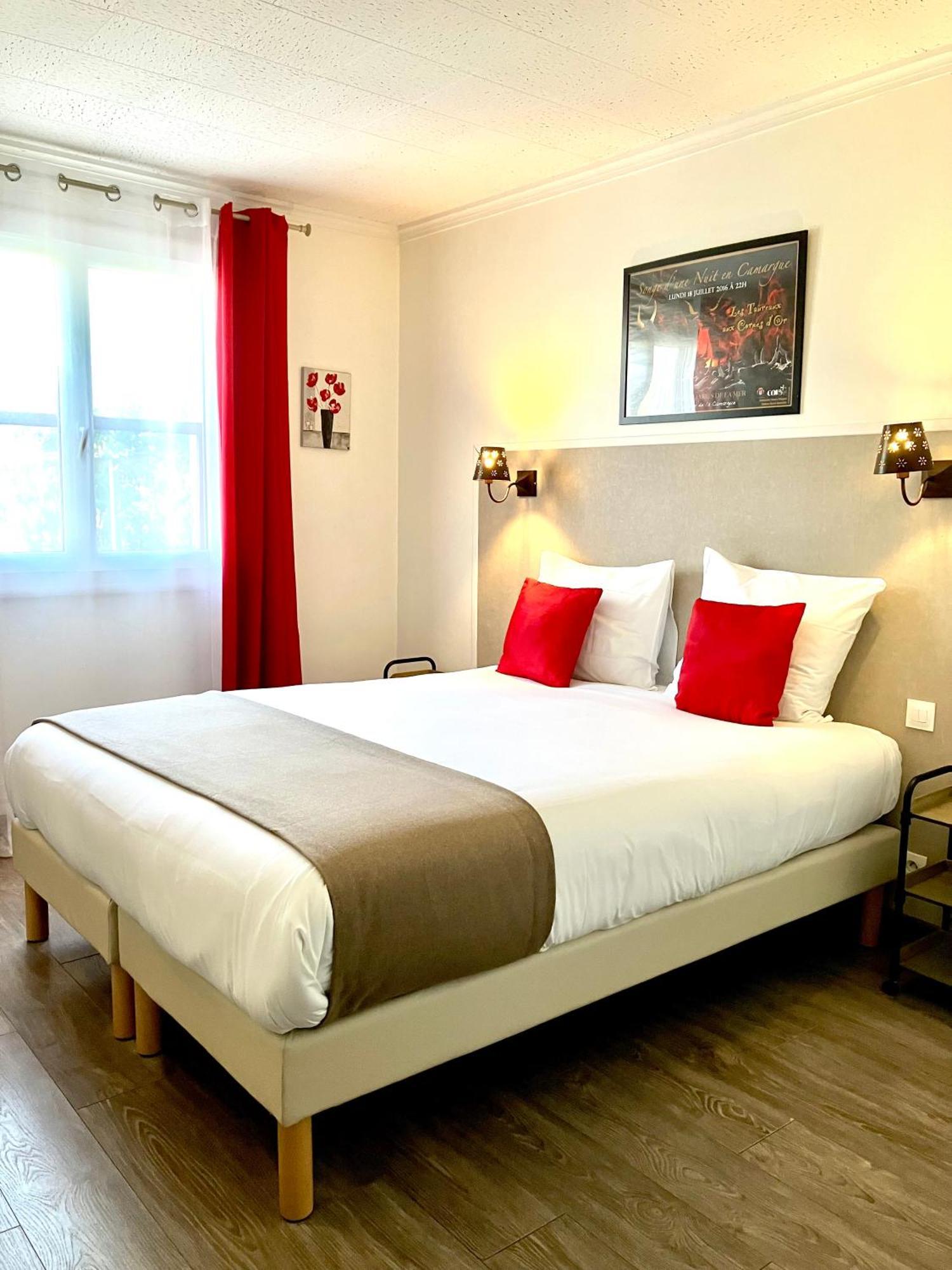 Hotel Lou Marques Saintes-Maries-de-la-Mer Zewnętrze zdjęcie