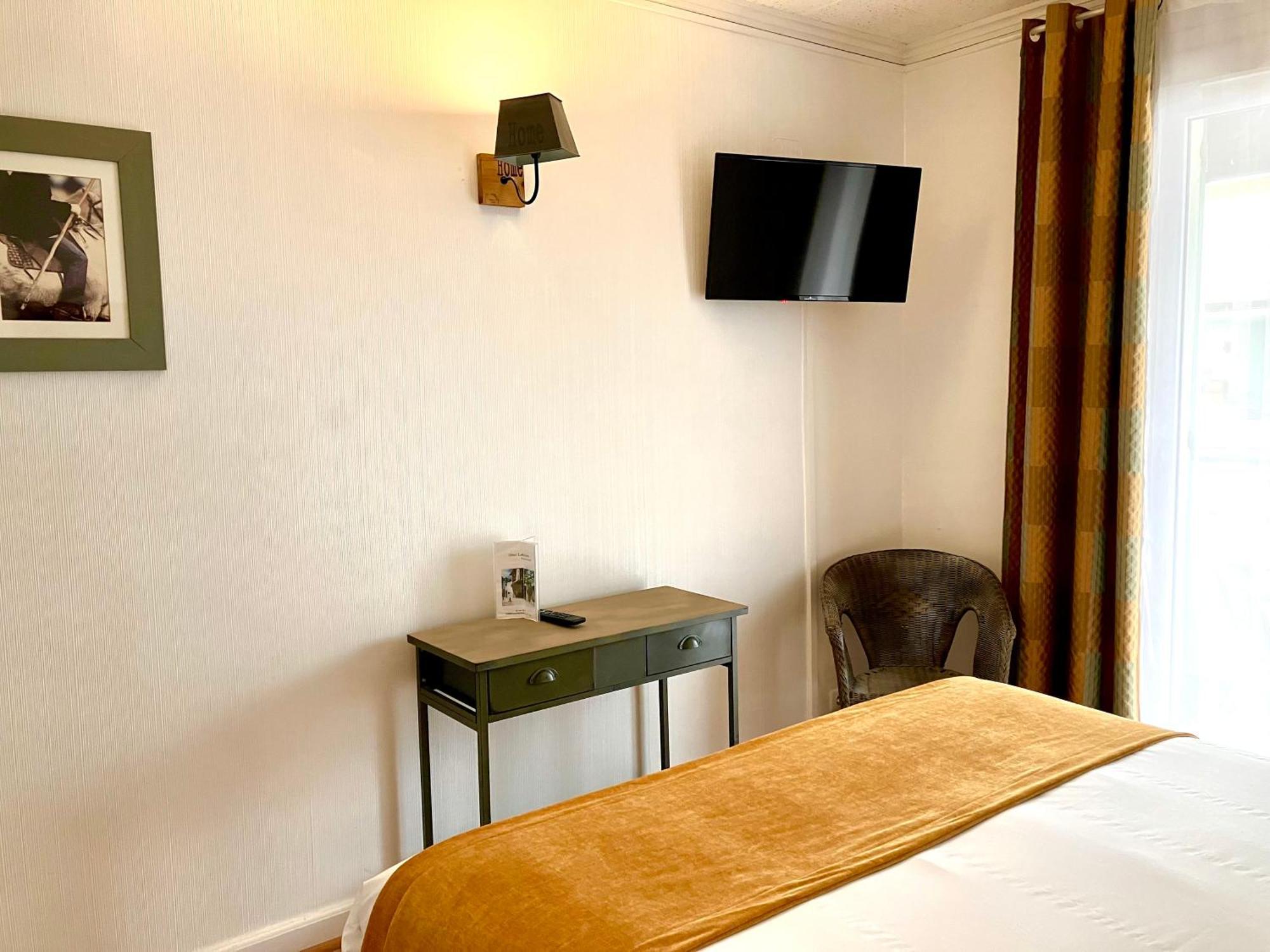 Hotel Lou Marques Saintes-Maries-de-la-Mer Zewnętrze zdjęcie